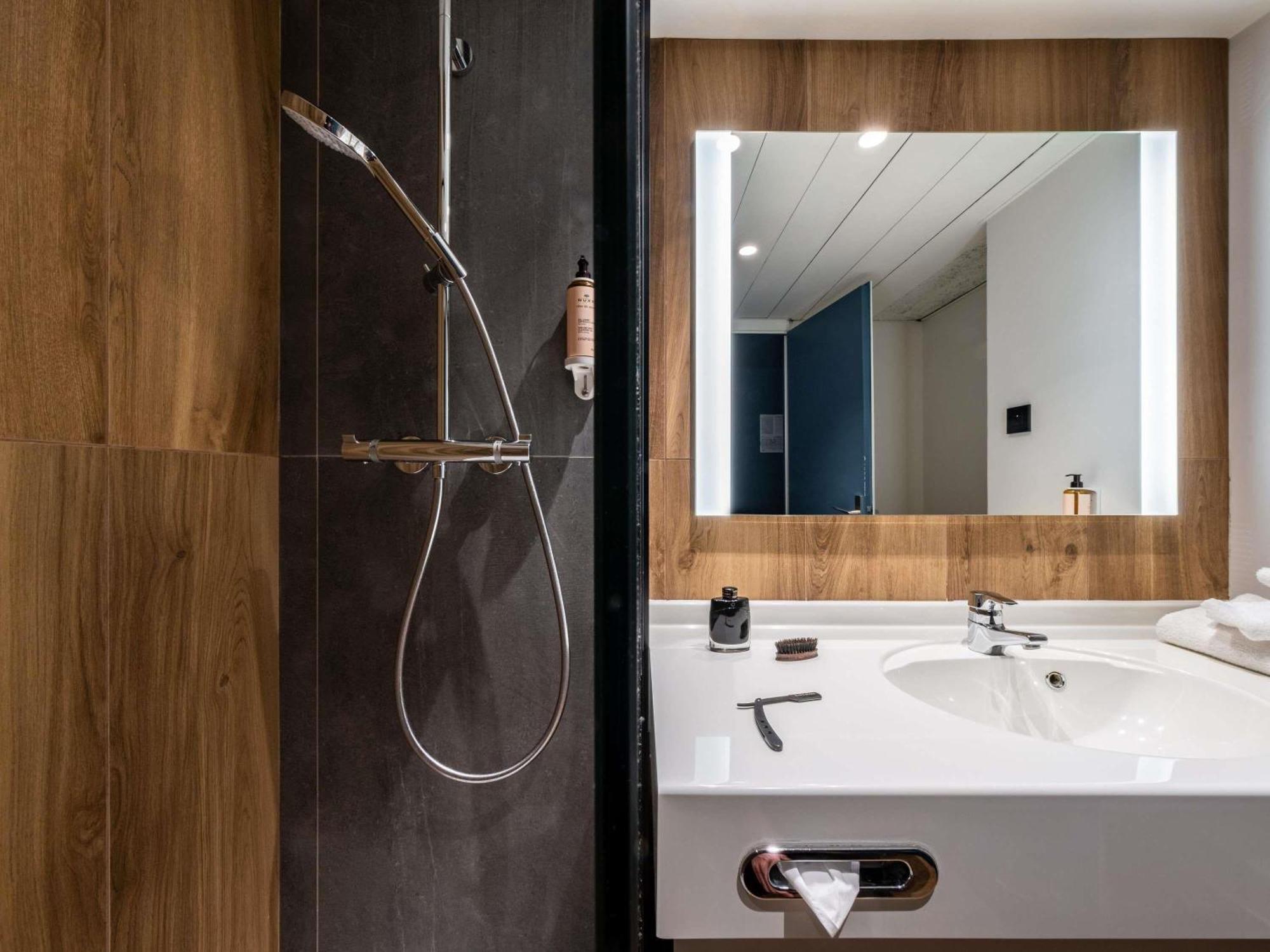 Mercure Centre Alpotel Hotel 4*